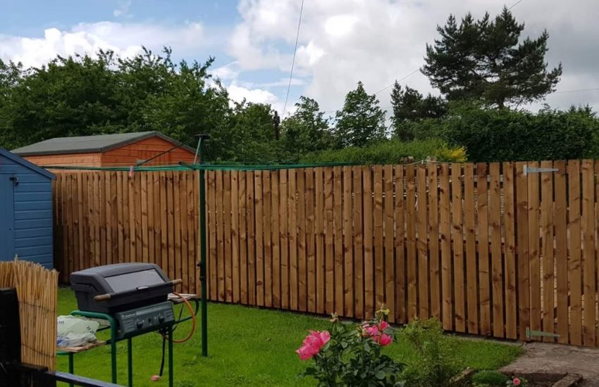 Fence contractors near me