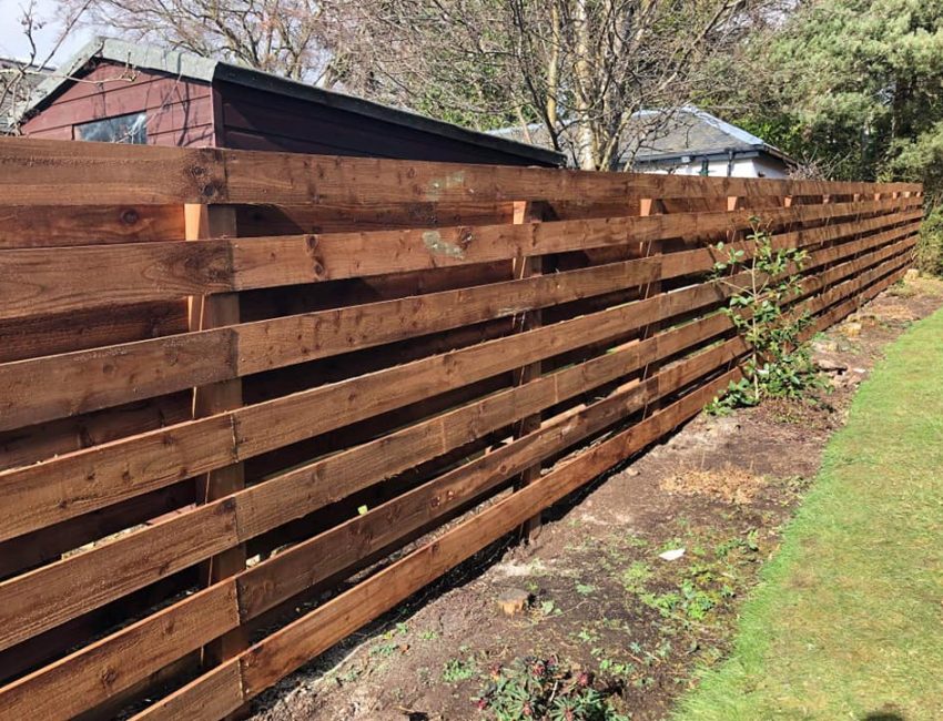 Slatted Fence with 50mm gap3