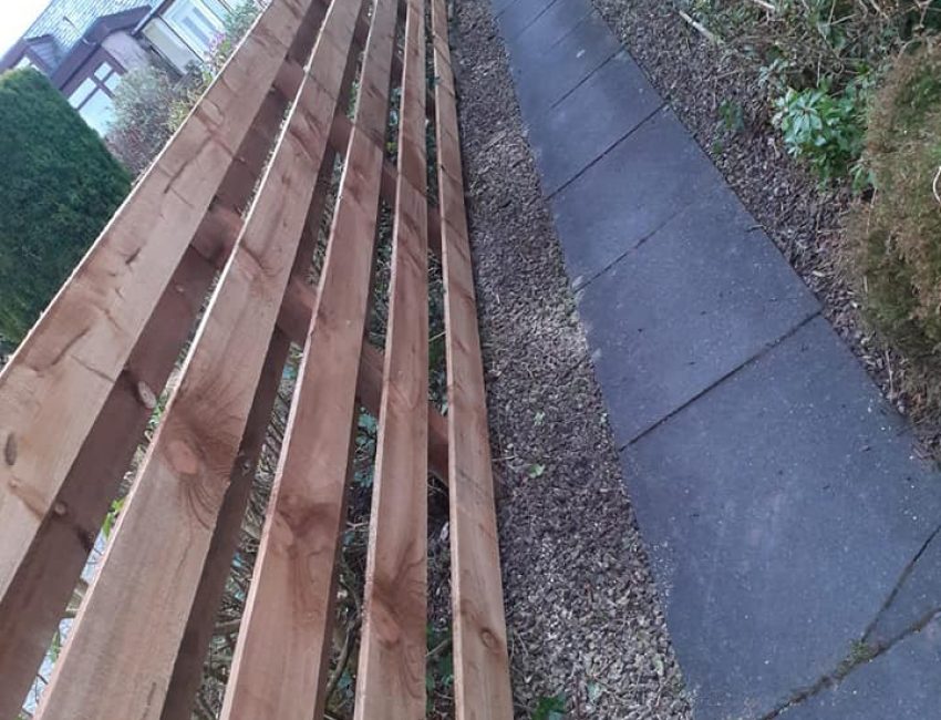 Slatted Fence with 50mm gap4